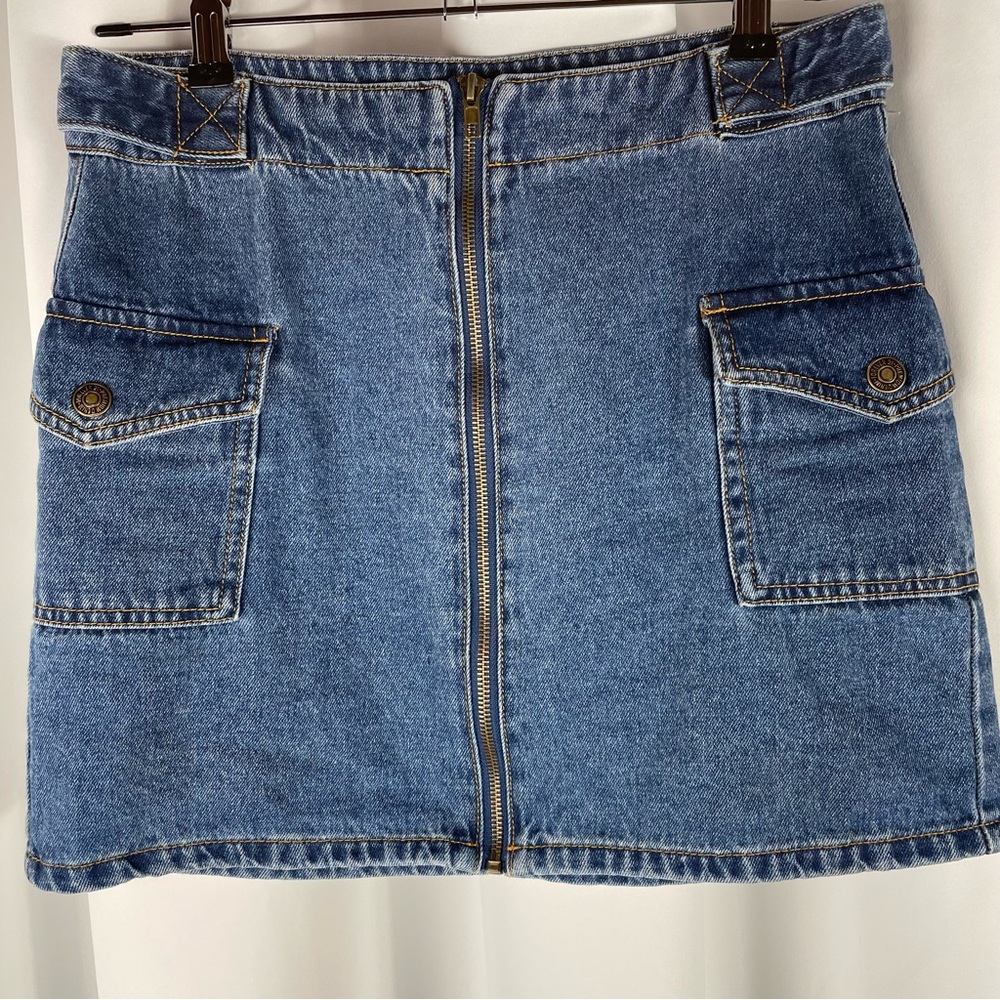 Forever 21 Medium Wash Denim Zip Up Mini Skirt Size Medium